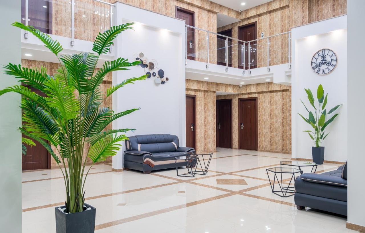 Aura Hotel Tbilisi Buitenkant foto