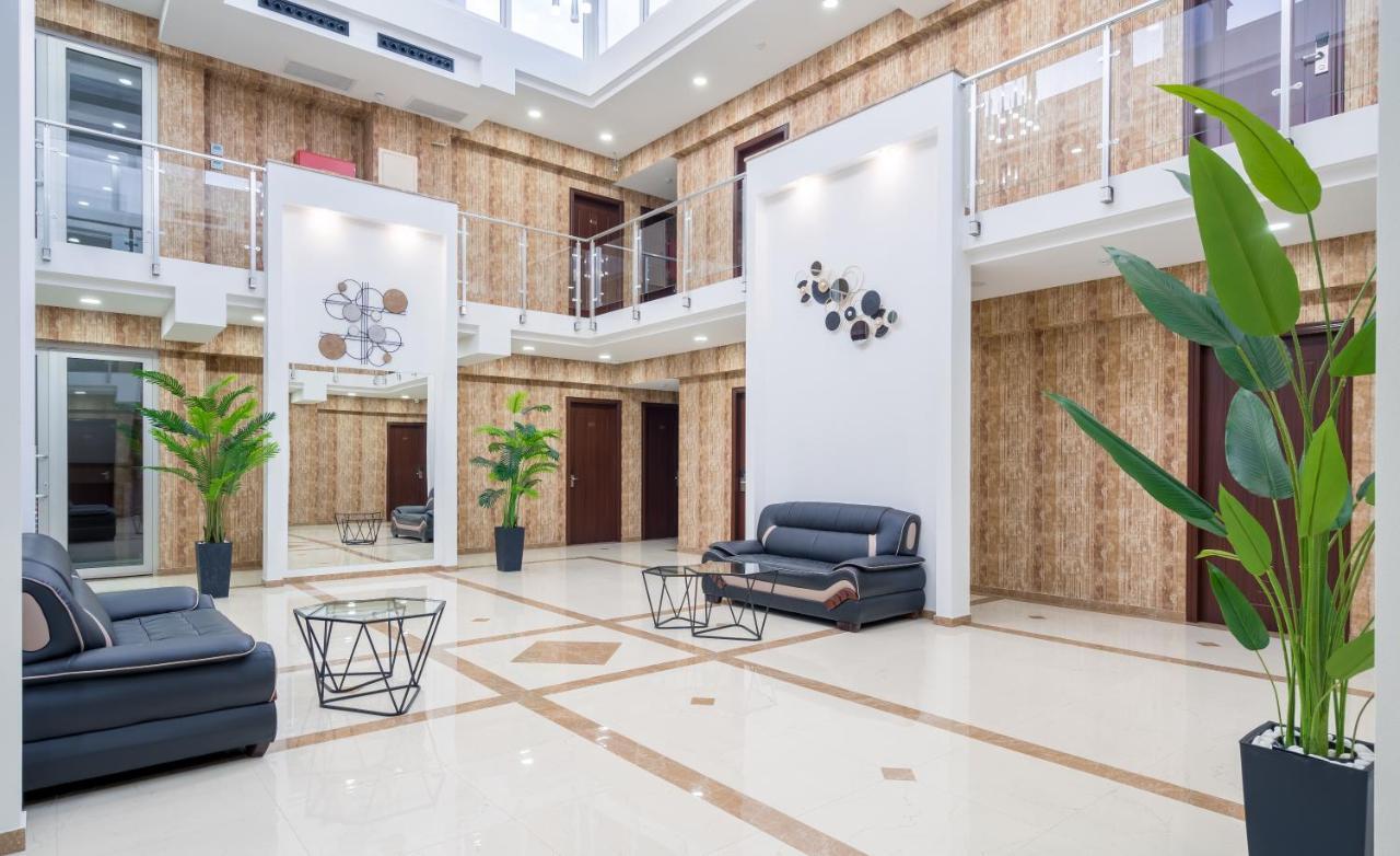 Aura Hotel Tbilisi Buitenkant foto