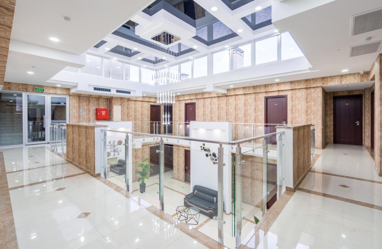 Aura Hotel Tbilisi Buitenkant foto
